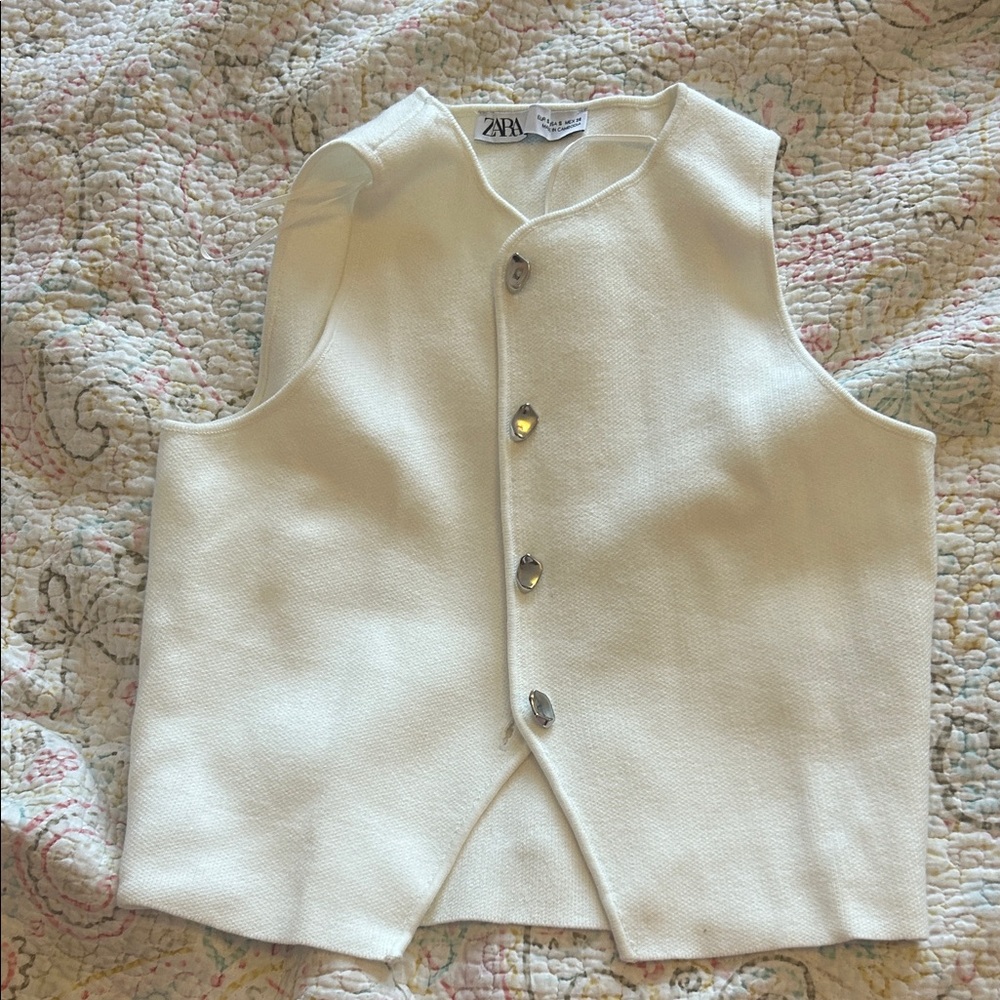 Zara Off-White Sleeveless Button Front Vest - Picture 1 of 3